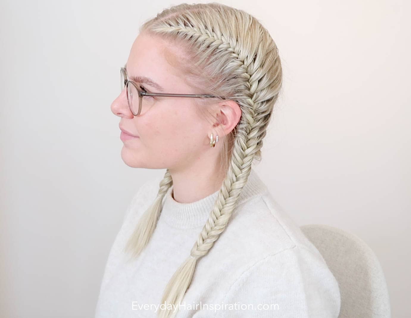 How To French Fishtail Braid Your Own Hair - Everyday Hair inspiration